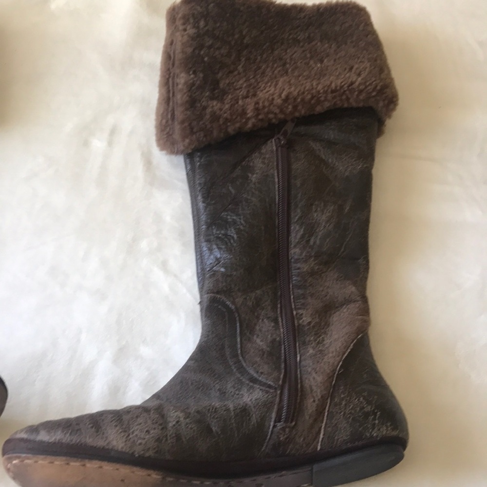 Boots - Picture 5 of 5